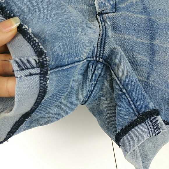 ⭐3/$30 2.1 Denim Light Wash Jean Shorts 26 - Picture 2 of 8